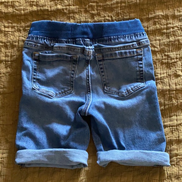 Old Navy karate Slim Jean shorts - Picture 4 of 5